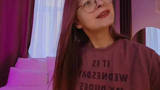 Snapshot of CassieCool chatting on October 15, 2025, 12:46 pm CassieCool online show from October 15, 2025, 12:46 pm