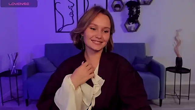 Snapshot of BritnieCute chatting on September 29, 2025, 7:15 am BritnieCute online show from September 29, 2025, 7:15 am