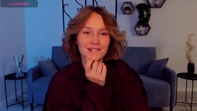 Snapshot of BritnieCute chatting on October 1, 2025, 5:45 am BritnieCute online show from October 1, 2025, 5:45 am