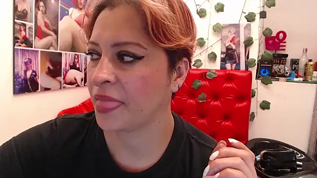 Snapshot of eva_twiss chatting on February 28, 2025, 9:12 pm eva twiss online show from February 28, 2025, 9:12 pm