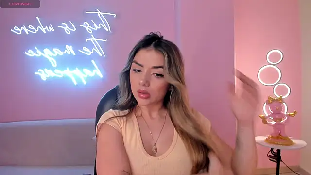 ChloePreston  online show from March 11, 2025, 10:40 am