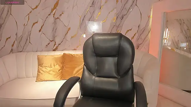 ChloePreston  online show from February 14, 2026, 11:21 am