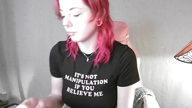 Snapshot of GoddessPinxx chatting on December 24, 2024, 10:39 pm GoddessPinxx online show from December 24, 2024, 10:39 pm