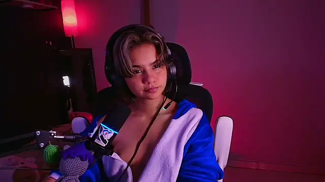 marlena3312 online show from March 5, 2026, 1:51 pm