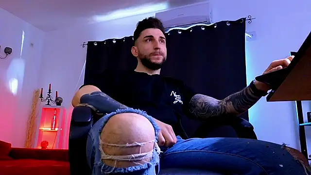 MightyAaron66 online show from April 9, 2026, 5:09 am