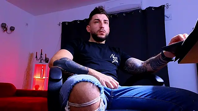 MightyAaron66 online show from October 26, 2025, 4:57 am