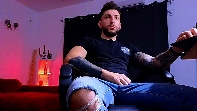 MightyAaron66 online show from November 22, 2025, 3:49 am