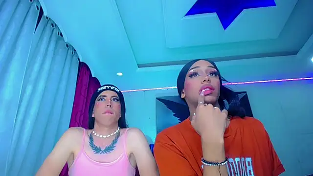 NahomiCamper online show from October 11, 2025, 2:29 pm