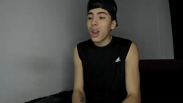 HeellBoy  online show from May 15, 2026, 1:03 am