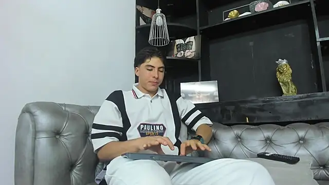 HeellBoy  online show from October 7, 2025, 8:43 pm