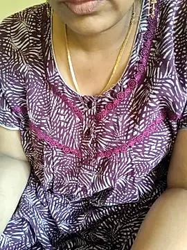 Snapshot of samitasharma chatting on November 21, 2025, 7:29 am samitasharma online show from November 21, 2025, 7:29 am