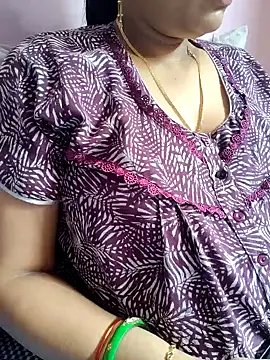 Snapshot of samitasharma chatting on November 11, 2025, 5:02 am samitasharma online show from November 11, 2025, 5:02 am