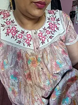 Snapshot of samitasharma chatting on December 16, 2025, 5:00 am samitasharma online show from December 16, 2025, 5:00 am