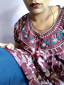 Snapshot of samitasharma chatting on March 10, 2025, 5:43 am samitasharma online show from March 10, 2025, 5:43 am