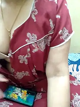 Snapshot of samitasharma chatting on October 31, 2025, 6:48 pm samitasharma online show from October 31, 2025, 6:48 pm