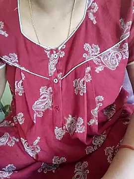 Snapshot of samitasharma chatting on November 20, 2025, 5:08 am samitasharma online show from November 20, 2025, 5:08 am