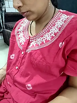 Snapshot of samitasharma chatting on March 2, 2025, 2:36 pm samitasharma online show from March 2, 2025, 2:36 pm