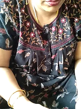 Snapshot of samitasharma chatting on October 30, 2025, 5:28 am samitasharma online show from October 30, 2025, 5:28 am