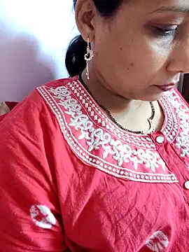 Snapshot of samitasharma chatting on March 2, 2025, 8:05 am samitasharma online show from March 2, 2025, 8:05 am