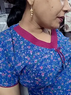Snapshot of samitasharma chatting on March 15, 2025, 4:54 pm samitasharma online show from March 15, 2025, 4:54 pm