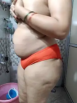 Snapshot of samitasharma chatting on January 15, 2026, 3:32 am samitasharma online show from January 15, 2026, 3:32 am