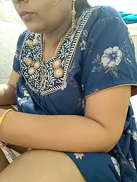 Snapshot of samitasharma chatting on October 29, 2025, 5:39 am samitasharma online show from October 29, 2025, 5:39 am