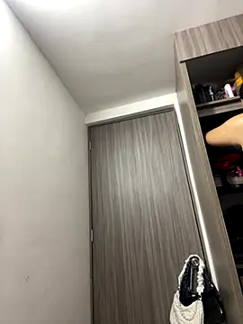 karla nill online show from October 13, 2025, 6:20 pm