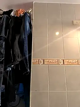 Snapshot of LuisaElizaa chatting on February 3, 2025, 5:03 pm LuisaElizaa online show from February 3, 2025, 5:03 pm