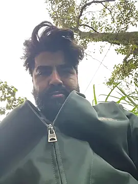 Lyon vach online show from November 24, 2025, 9:04 pm