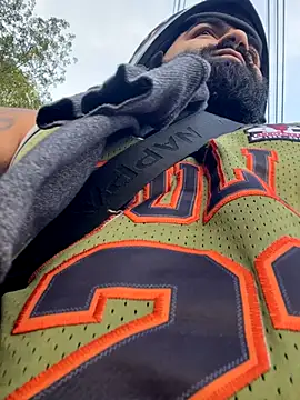 Lyon vach online show from September 29, 2025, 9:20 pm