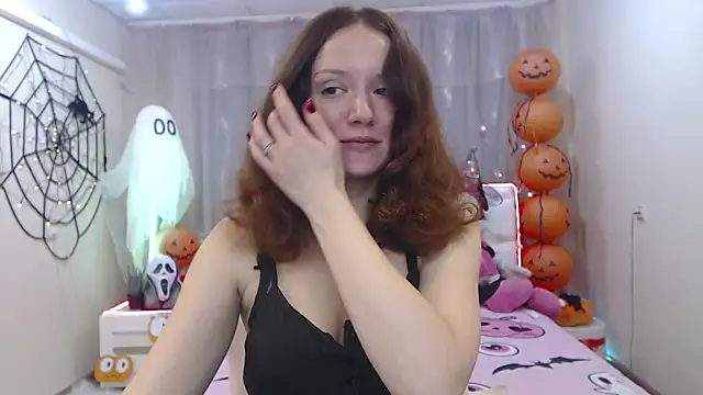 BarbaraStily online show from October 12, 2025, 6:37 am