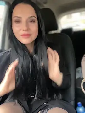 Snapshot of Roxana-Sexy chatting on October 29, 2025, 4:00 am Roxana-Sexy online show from October 29, 2025, 4:00 am