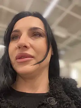 Roxana-Sexy online show from March 13, 2026, 5:23 am