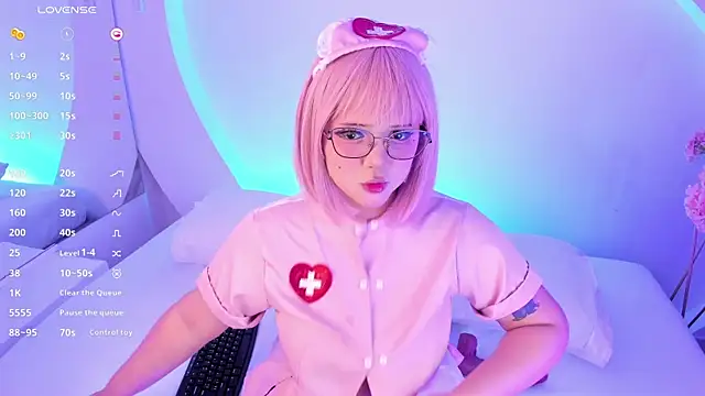 NanaOsaky online show from February 7, 2026, 12:13 pm