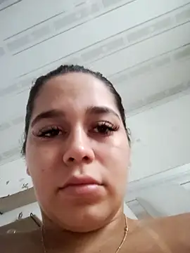 LaurenWelly  online show from October 8, 2025, 10:21 pm