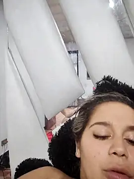 Snapshot of LaurenWelly_ chatting on December 23, 2025, 4:12 am LaurenWelly online show from December 23, 2025, 4:12 am