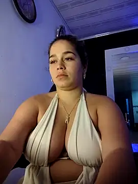 LaurenWelly  online show from March 16, 2026, 11:03 am