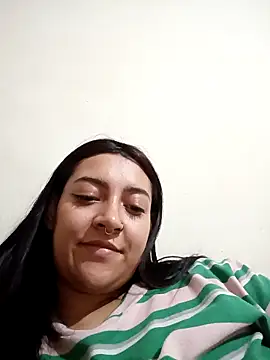 CORALINE GREYM online show from November 4, 2025, 7:34 am