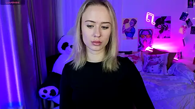 SashaBrooks online show from December 14, 2025, 2:11 pm