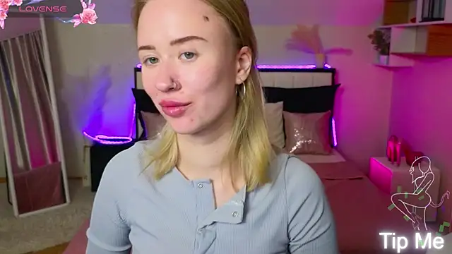 SashaBrooks online show from November 26, 2025, 2:06 pm