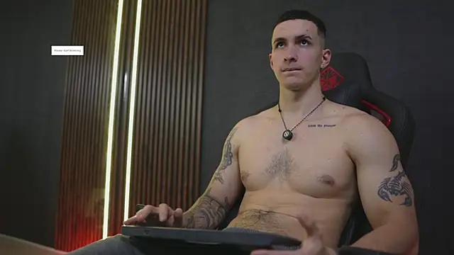 JacksonOlsenn online show from February 5, 2026, 8:37 pm