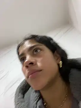 NINA 18 YEARS online show from November 17, 2025, 8:24 pm