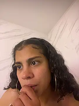 NINA 18 YEARS online show from February 18, 2025, 12:48 am