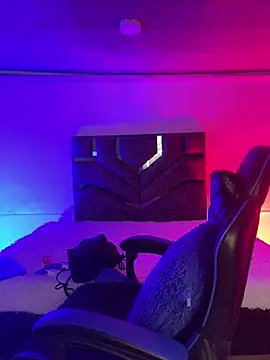 NINA 18 YEARS online show from January 17, 2026, 10:46 pm