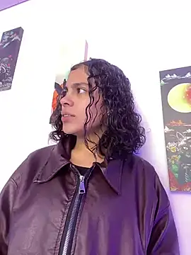 NINA 18 YEARS online show from February 11, 2026, 9:58 pm