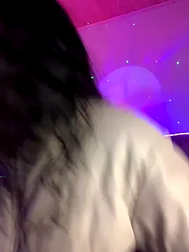 NINA 18 YEARS online show from October 7, 2025, 8:43 pm