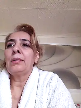 Snapshot of cecylya4u chatting on February 13, 2025, 11:06 am cecylya4u online show from February 13, 2025, 11:06 am