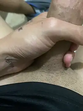 Snapshot of alex-riadh chatting on February 22, 2025, 12:29 pm alex-riadh online show from February 22, 2025, 12:29 pm