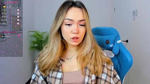 Evia r0se online show from January 8, 2025, 2:14 am