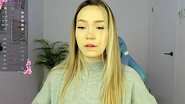 Evia r0se online show from December 7, 2024, 2:14 am